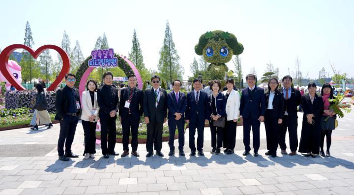 高市府參走訪韓國高陽市花博會、展覽中心、汽車龍頭工作室 盼深化合作交流