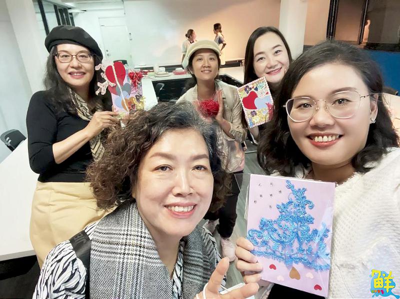 踏上學習愛的旅程   錢淑貞(曼尼總監)以針線為新娘編織最真誠的祝福