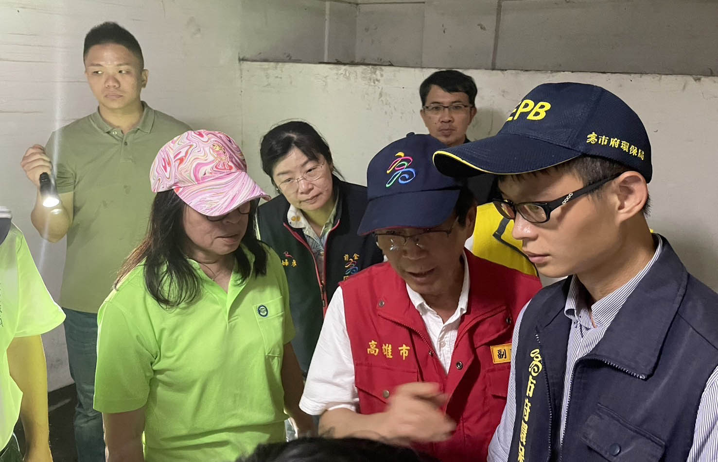 強颱凱米致高市多處淹水 市府兵分多路訪視災後復原指示區公所加速清運垃圾