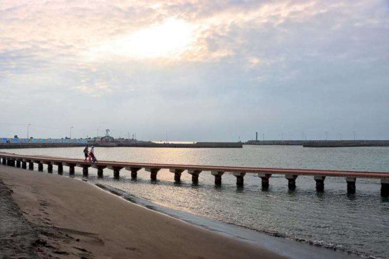 海洋局改建彌陀漁港海岸光廊新增親子遊憩設施 規劃超過470個停車位滿足需求