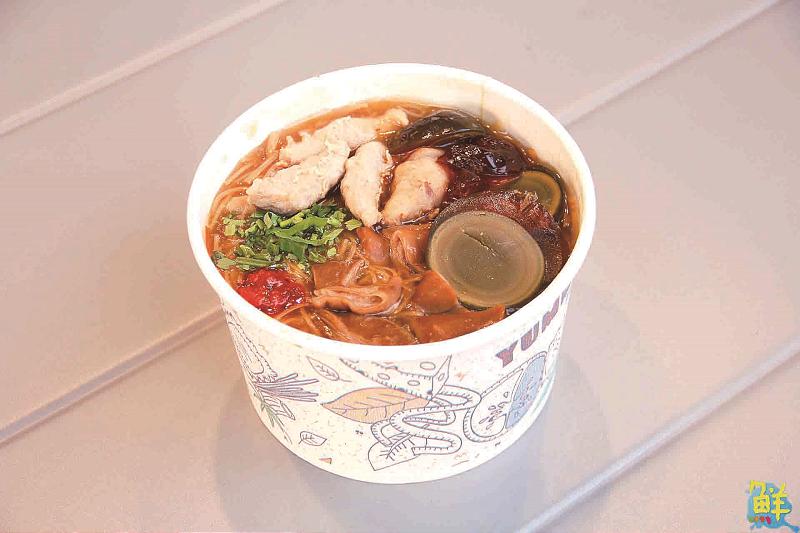 台中發跡 高雄獨家!粉絲敲碗來一碗 好吃到太犯規 來一碗大腸麵線 就在楠梓