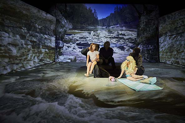 當代劇場大師羅伯・勒帕吉新作《庫維爾1975:青春浪潮》 衛武營亞洲首演