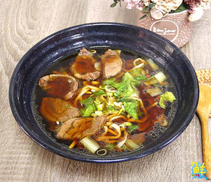 真的在巷子裡!巷仔口牛肉麵 內行人激推 鳳山銅板美食新地標