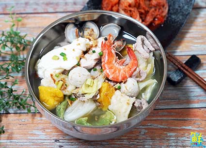 讚不絕口銅板美食 三色海鮮麵疙瘩