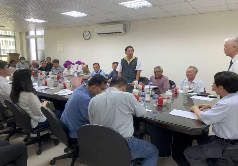 高雄關114年首場通關服務座談會 宣導入境免稅酒類提高至1.5公升等事項