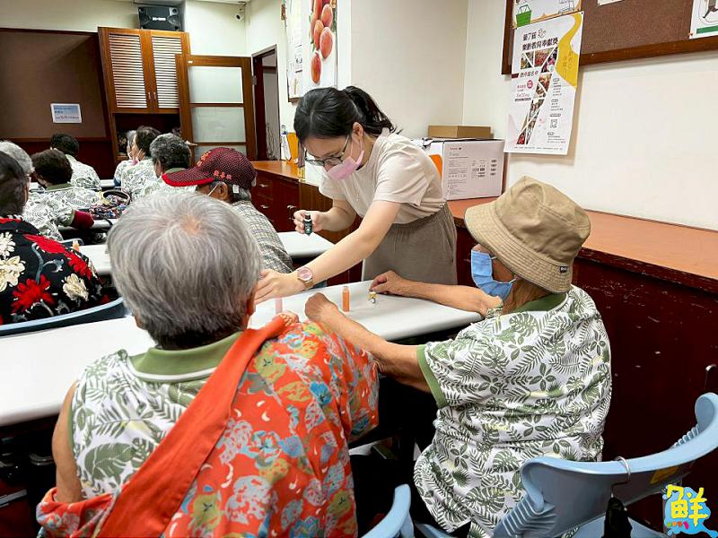 千歲活力風襲來！ 嘉藥USR健康香氛營邀長者一齊動起來
