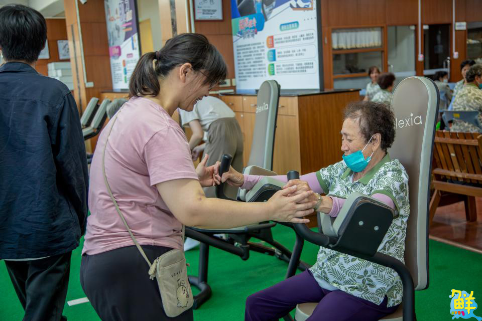 千歲活力風襲來！ 嘉藥USR健康香氛營邀長者一齊動起來