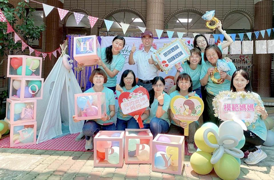 高市湖內區明宗國小黃俊傑轉掌左營區屏山國小 6年任內率隊力促鄉托升格附幼滿招