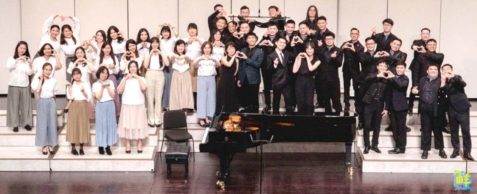 女聲為光的音樂宇宙 微行星合唱團 唱出女性溫柔與堅韌