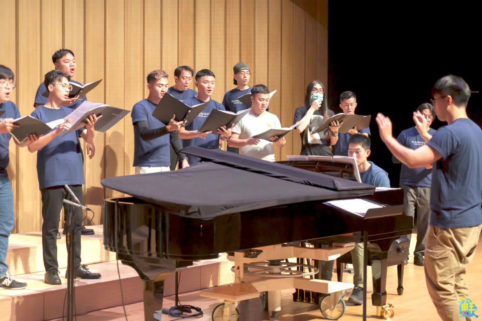 女聲為光的音樂宇宙 微行星合唱團 唱出女性溫柔與堅韌