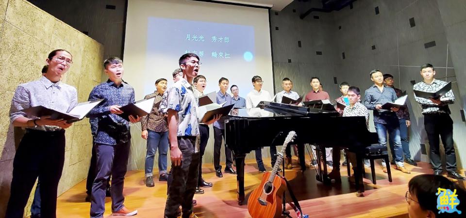 女聲為光的音樂宇宙 微行星合唱團 唱出女性溫柔與堅韌