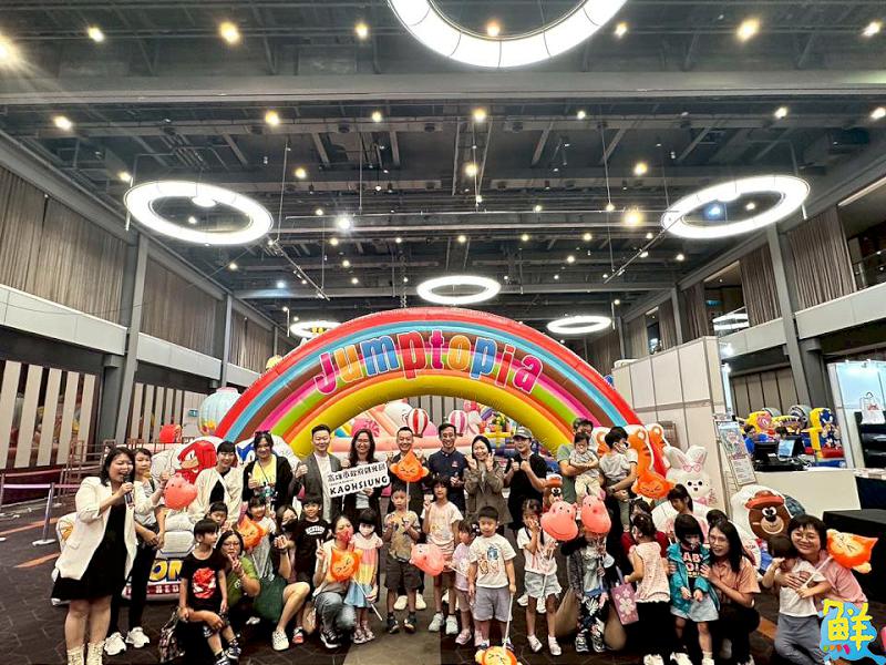 高雄左營新光三越攜手「音速小子 Sonic 打造暑假最強氣墊樂園!