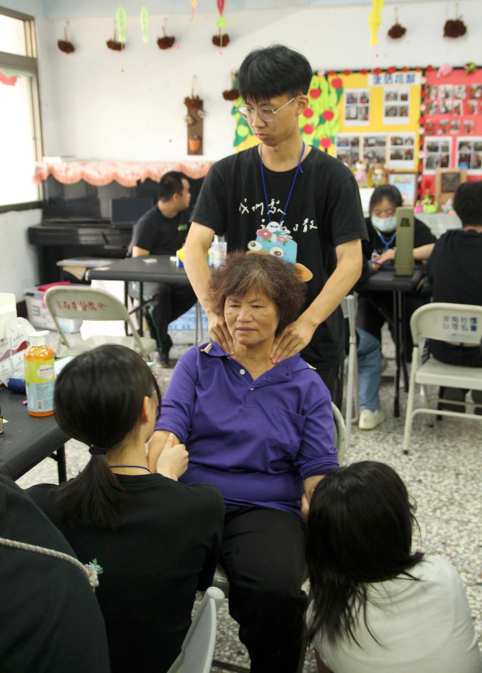 輔英科大Dream It Possible團隊 連7年暑假前進南投縣信義鄉潭南部落陪伴老幼