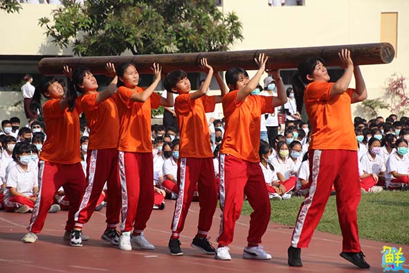 中山工商創校46週年6汽車科女生齊跳枕木操 109學年度招生力抗疫情逆勢成長