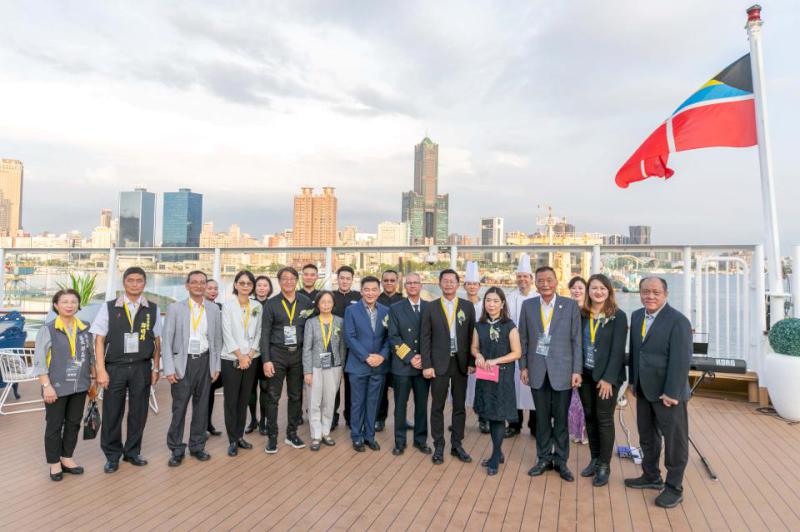 名勝世界郵輪112年首航高雄規劃香港雙航線 帶動南台灣觀光商機創造多贏