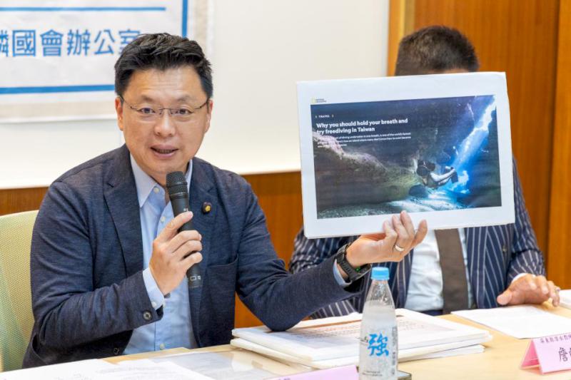 暑期潛水意外頻傳!立委趙天麟促自由潛水納規範 觀光局允諾年底前完成