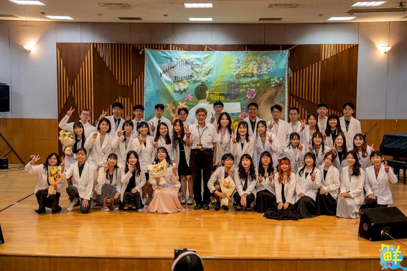 嘉藥藥師授袍典禮 為未來披上責任與專業的白袍