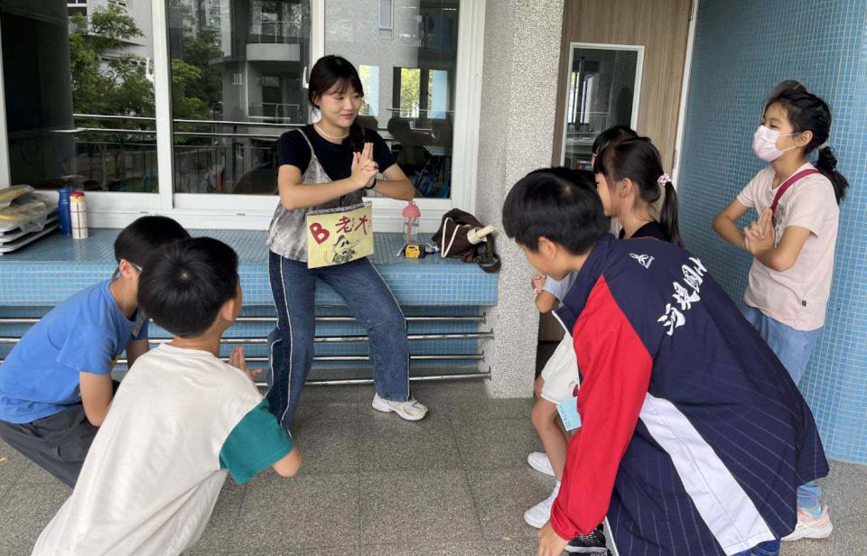 北教大康樂研習社受邀高市三民區河堤國小 續辦神秘腳印大追查夏令營