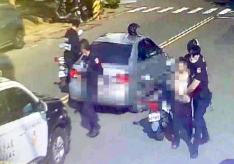 【第304期】高市苓雅區職業賭場藏身透天厝 警逮38人扣相關證物送辦