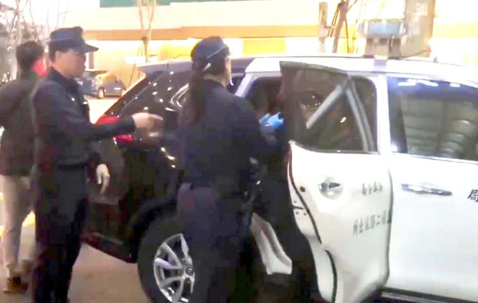 【第304期】高市苓雅區職業賭場藏身透天厝 警逮38人扣相關證物送辦