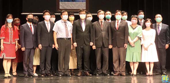 高市高中以下學校86名新卸任校長布達交接 陳其邁預錄影片感謝辛勞付出