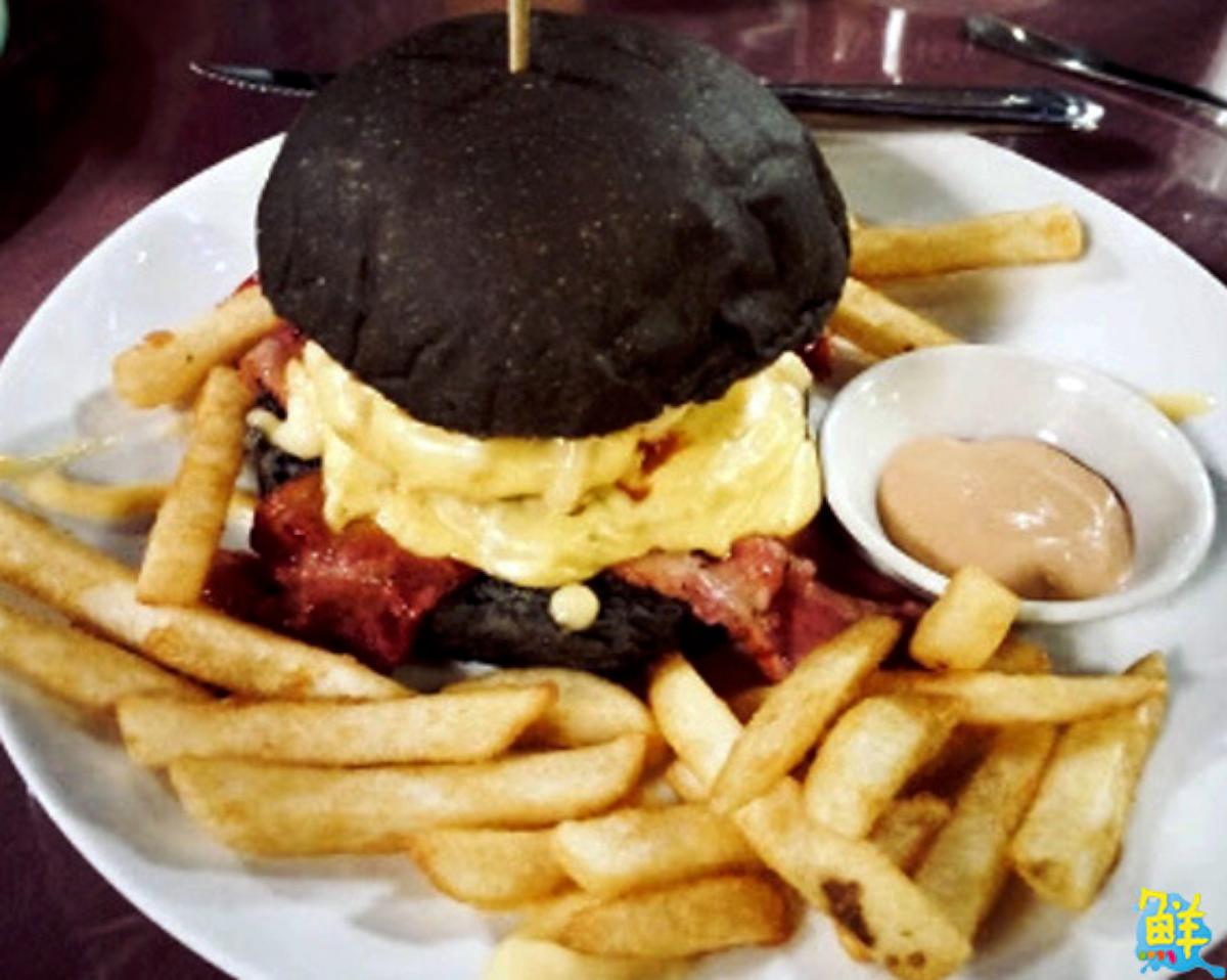 聚點美式餐廳 澄清湖畔旁的美式饗宴