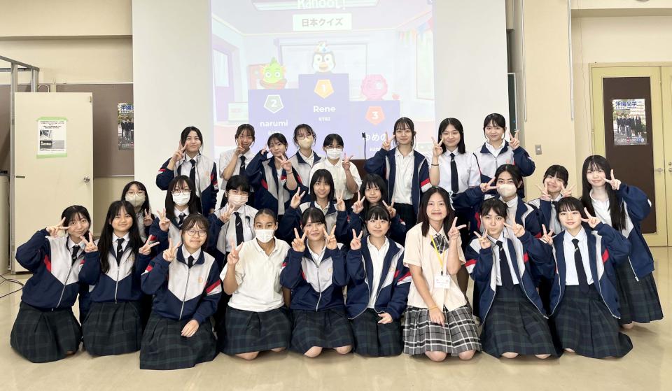 高市三民家商師生前進姊妹校日本沖繩尚學高校 入班觀課參訪景點文化交流8天