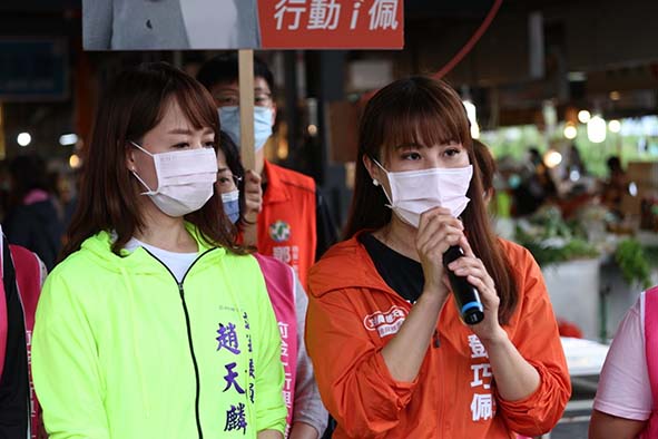 努力的女人最美麗!溫柔力量、正妹女力相挺 鄧巧佩初選力抗不對稱輔選壓力