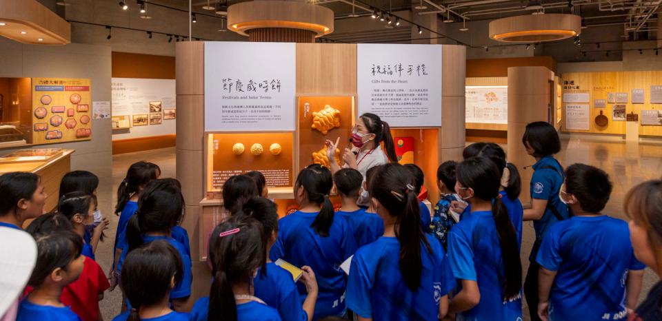 百年餅店9月21日續邀胖叔叔現身高市兒美館說中秋 推廣漢餅教育獲雜誌企業永續獎