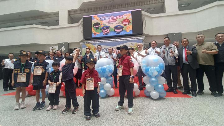 高市警局等單位前進市府四維行政中心 宣導114年暑期青春專案、警政署打詐儀錶板