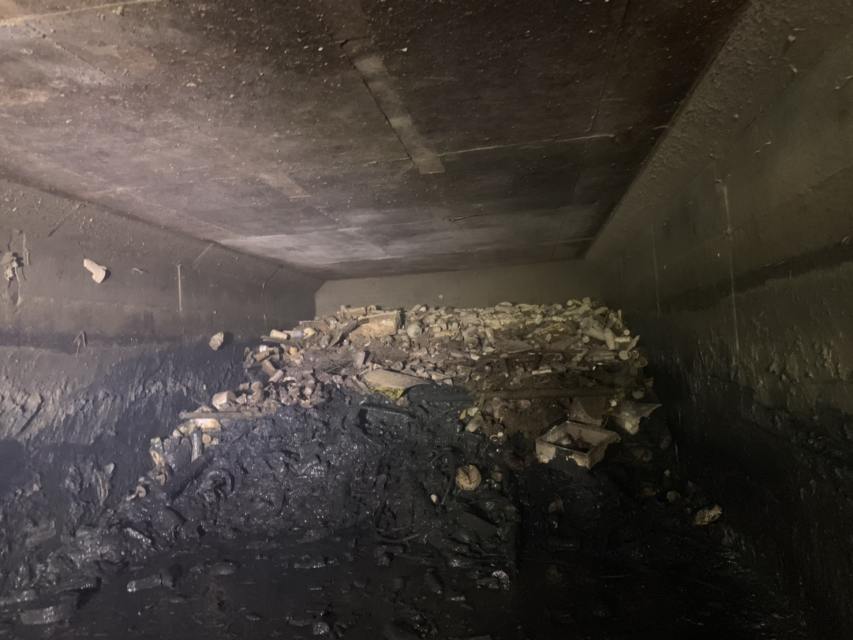 韓國瑜視察高雄這個下水道 淤積1.5公尺