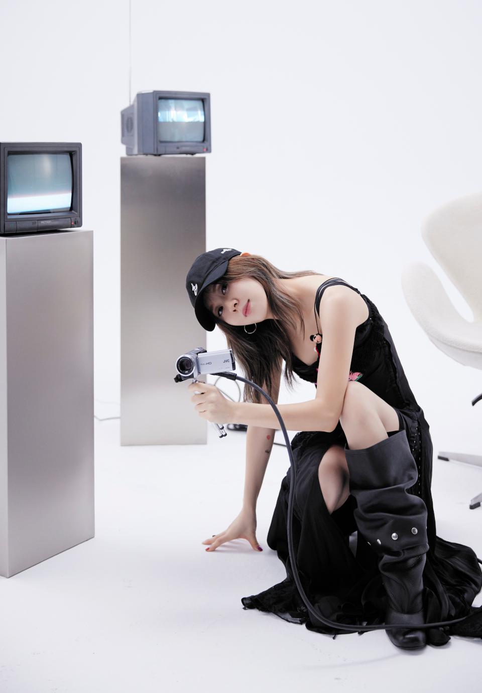 白安望將壞習慣、醜照留在去年 新單曲〈我把你留在去年〉鼓勵勇敢改變