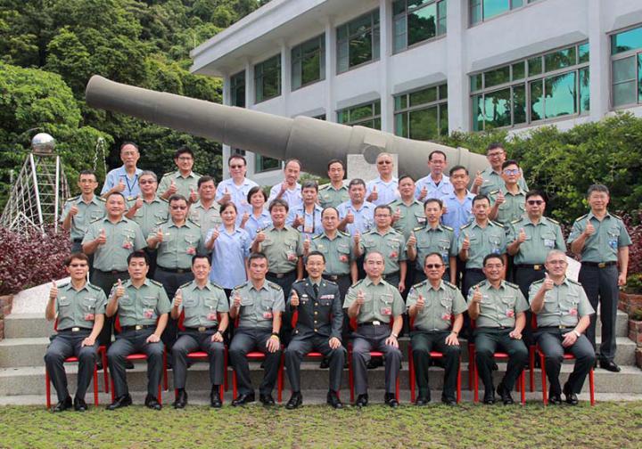 鮮週報 國防部軍備局生產製造中心第202廠74週年少將廠長王國樑表揚嘉勉資深員工