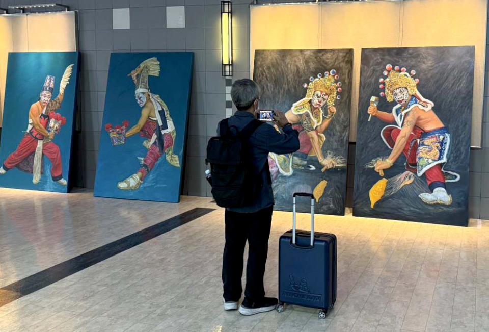 昇恆昌基金會攜手正修科大科藝處 《莊洊有油畫個展》高雄機場國際線出境大廳邀賞