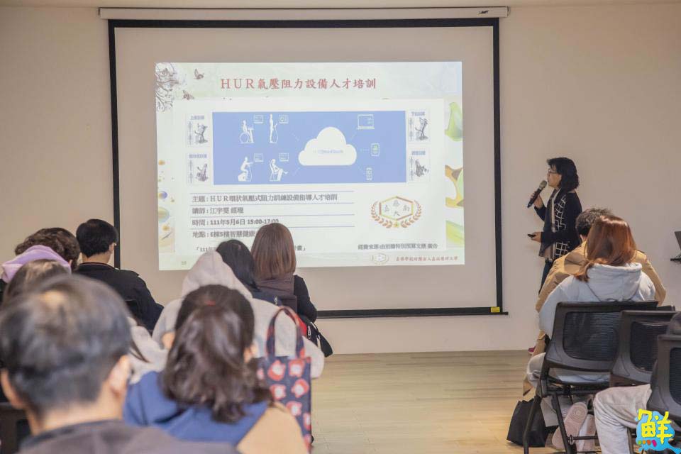 嘉藥銀髮健康促進分享會 帶領長輩呷健康愛運動