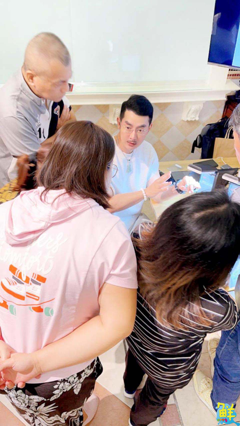 市場實務經驗最豐富講師陳龍博士 翡翠鑑定證照保證班 具台海兩岸翡翠鑑定師證照