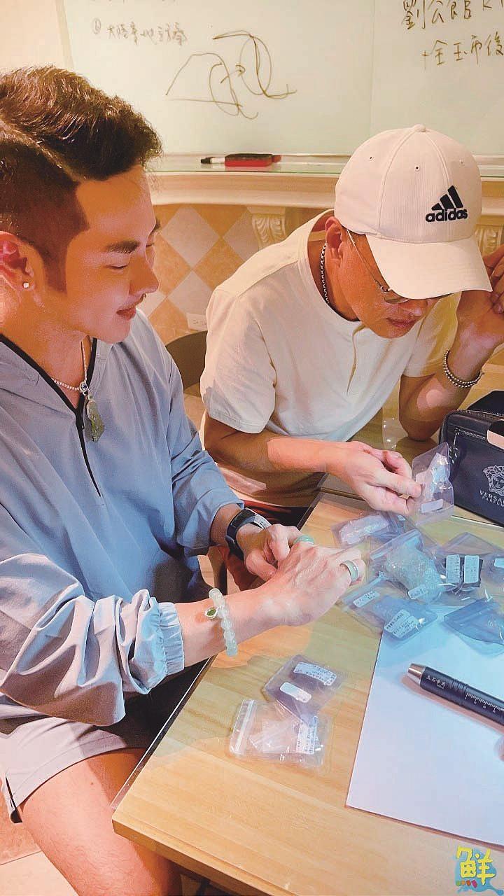 市場實務經驗最豐富講師陳龍博士 翡翠鑑定證照保證班 具台海兩岸翡翠鑑定師證照