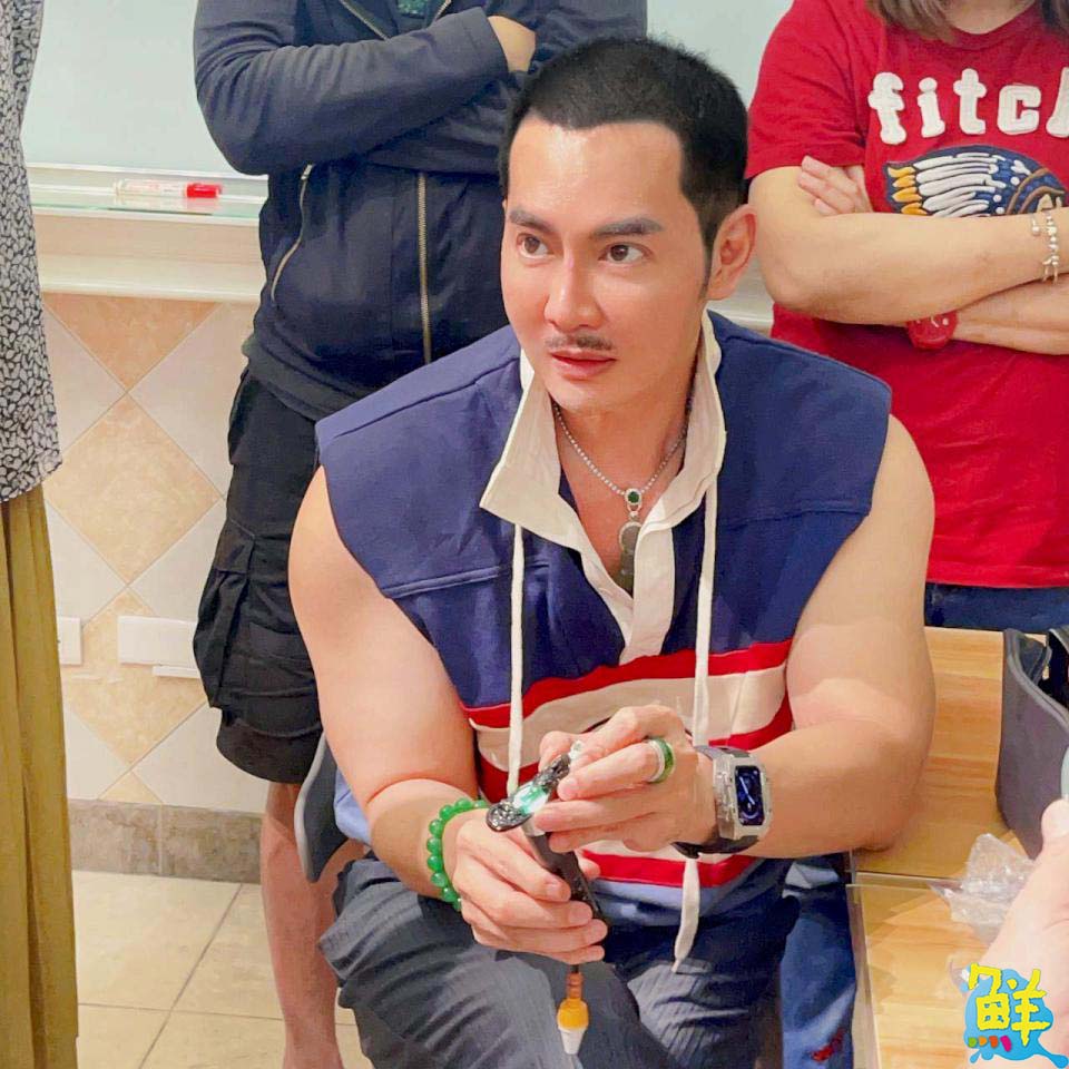 市場實務經驗最豐富講師陳龍博士 翡翠鑑定證照保證班 具台海兩岸翡翠鑑定師證照