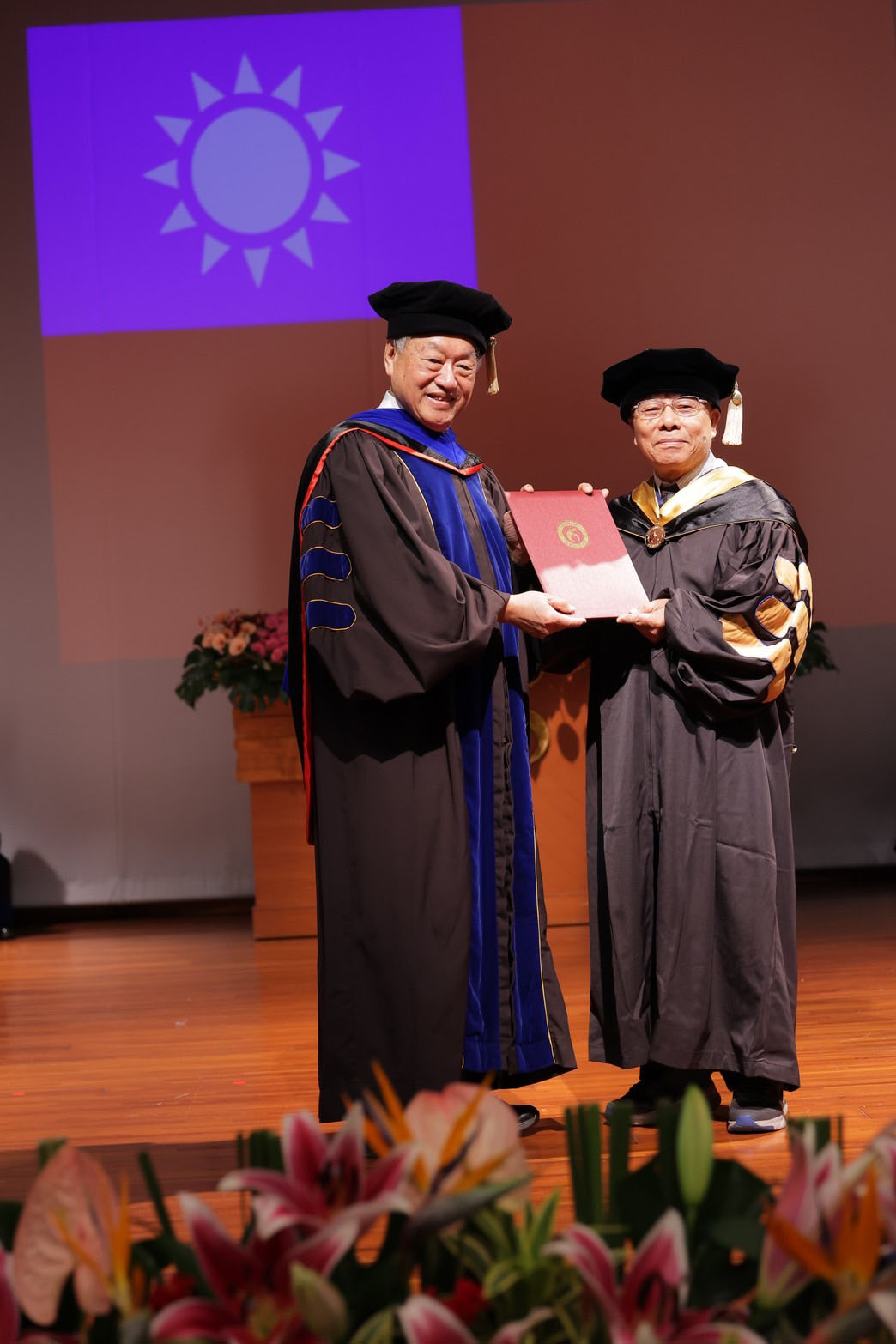 正修科大114級畢典三梯次舉行 78歲機械系博士畢業生林泉輝獲頒勤學楷模獎