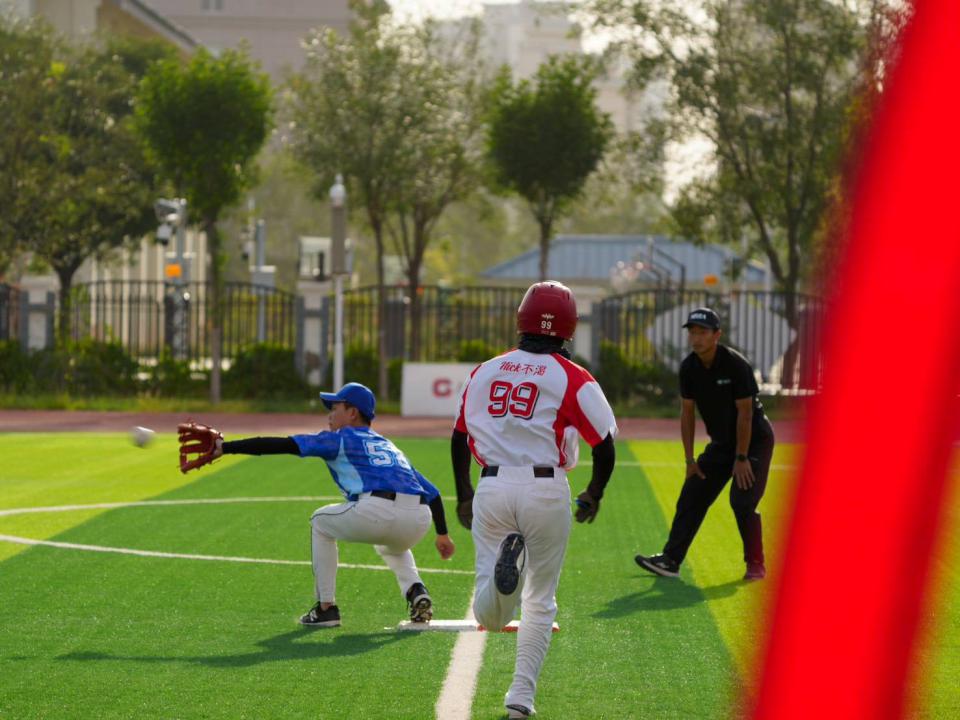 2025年海峽兩岸青年慢投壘球邀請賽中國寧夏開打 樂逸文旅領軍明星公益壘球隊Sun Star續披戰袍