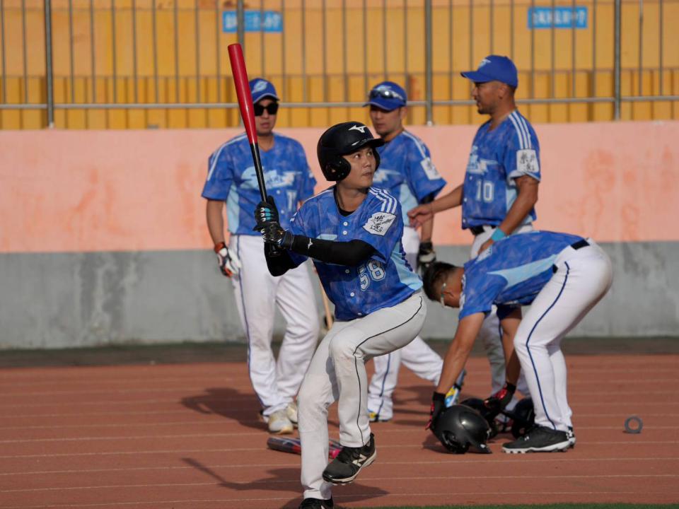 2025年海峽兩岸青年慢投壘球邀請賽中國寧夏開打 樂逸文旅領軍明星公益壘球隊Sun Star續披戰袍