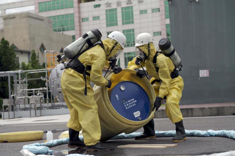 加工處攜手化學署前進前鎮科技產業園區 模擬演練地震火災造成毒氣外洩應變