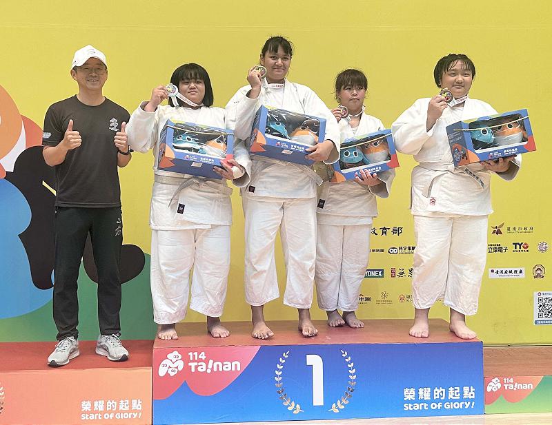 桃源國中114年全中運柔道2金1銀1銅舉重1銀 柔道國女組團體總冠軍