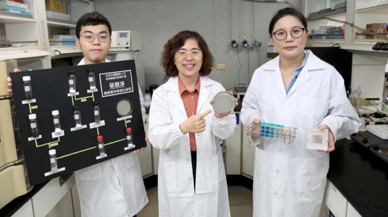 高大土環系特聘教授袁菁團隊開發碳膜淨 驅動日照光催化降解獲女性永續創新賽佳作