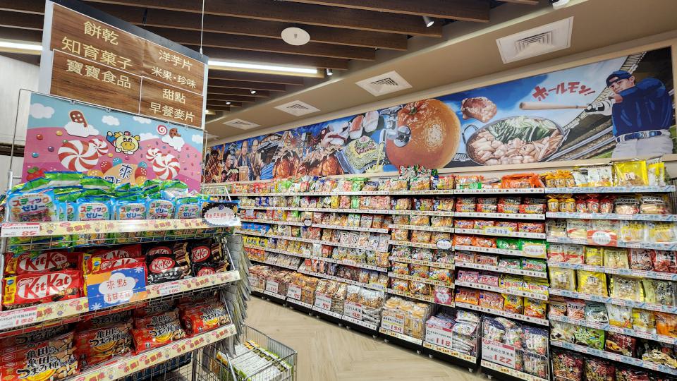 排隊人潮嚇嚇叫!高雄漢神巨蛋食品超市區大改裝 獨家引進LOPIA