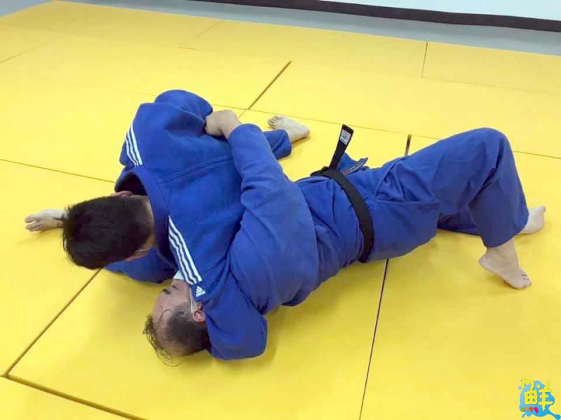 順勢而為 以柔克剛 高雄市柔道館 專業安全 一圓您的柔道夢!