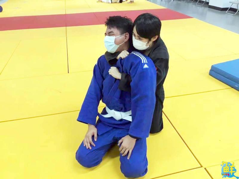 順勢而為 以柔克剛 高雄市柔道館 專業安全 一圓您的柔道夢!