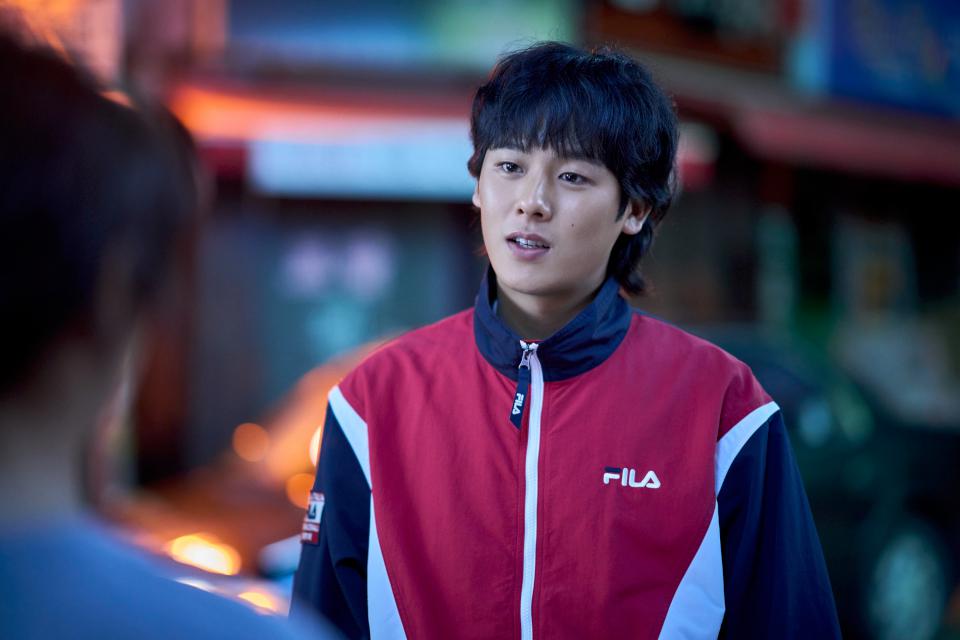 韓國青春熱血電影《FIGHTING!女孩們》大玩懷舊風 李政河化身痴心暖男