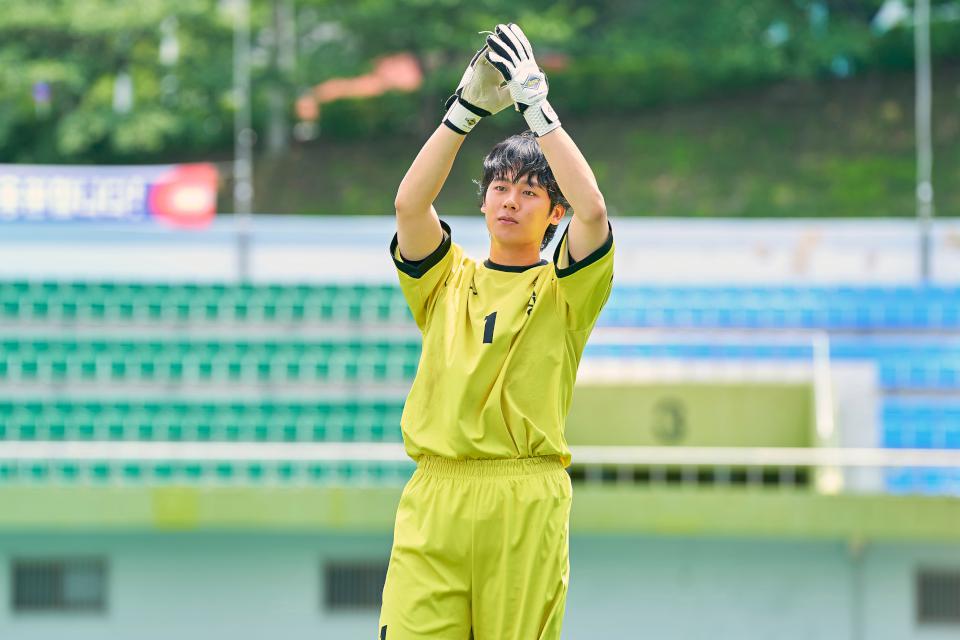 韓國青春熱血電影《FIGHTING!女孩們》大玩懷舊風 李政河化身痴心暖男