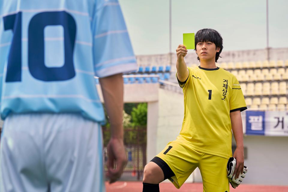 韓國青春熱血電影《FIGHTING!女孩們》大玩懷舊風 李政河化身痴心暖男